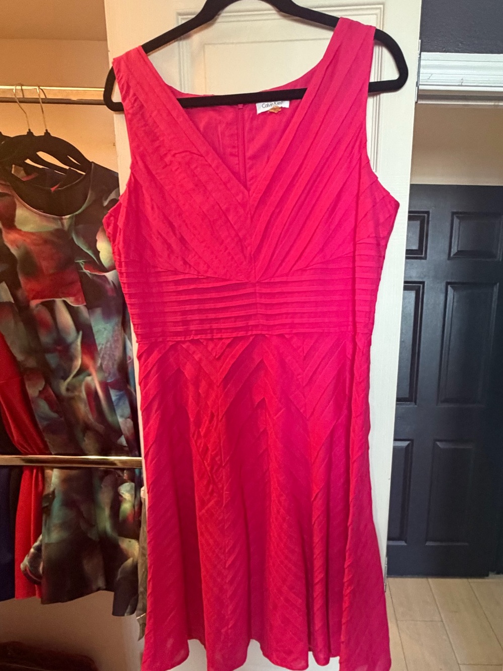 Calvin Klein Pink V‑Neck Sleeveless Dress Size 12 Excellent condition